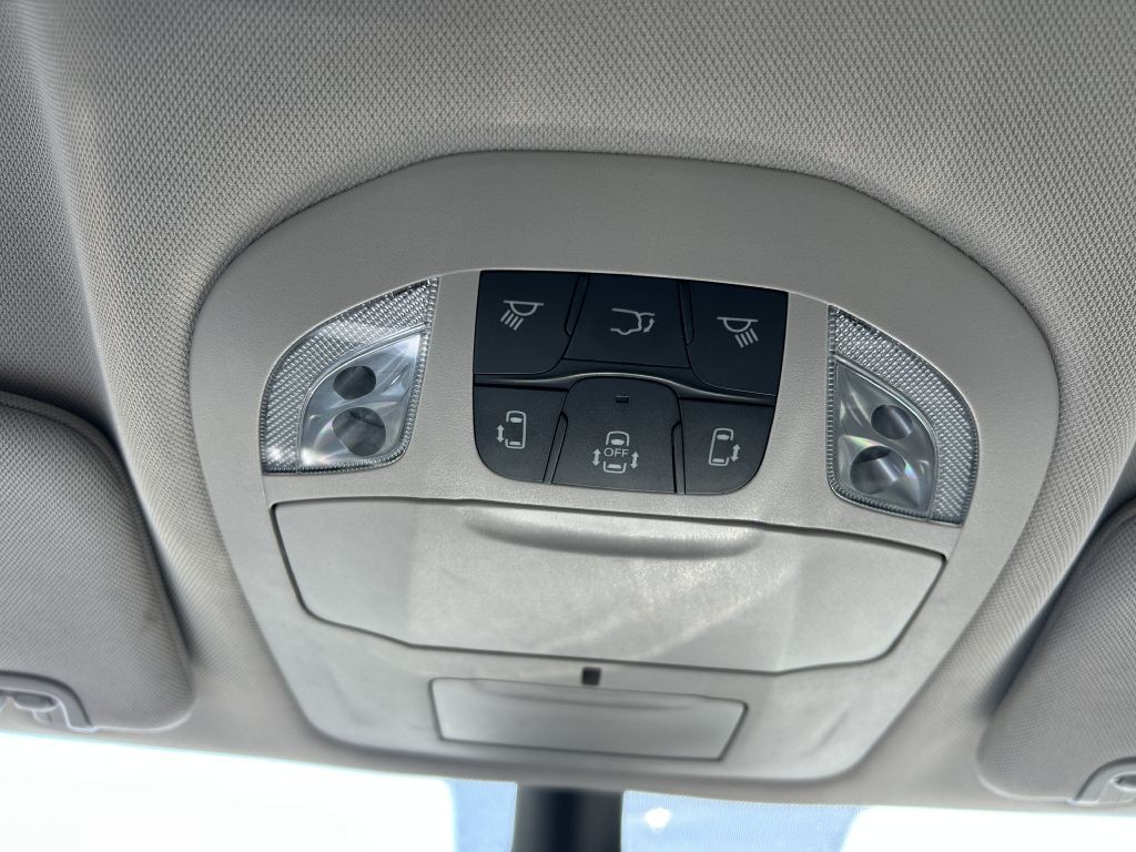 2024 Chrysler Pacifica Image 19