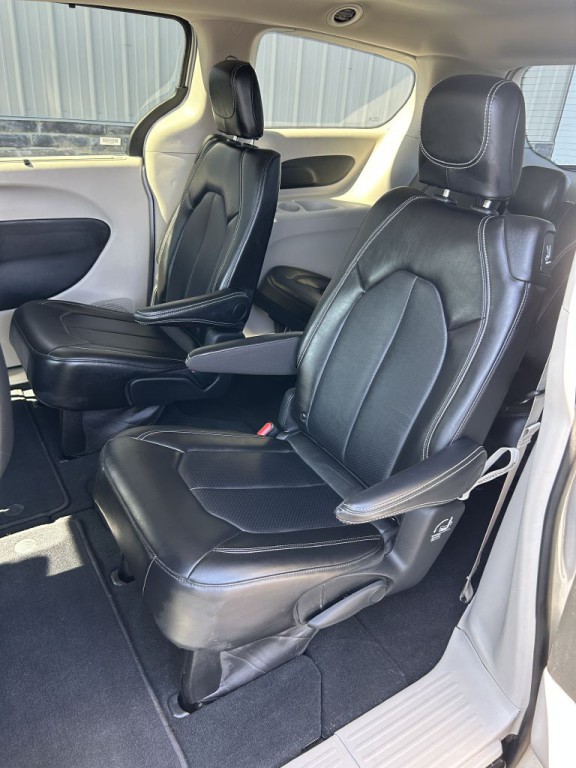 2024 Chrysler Pacifica Image 20