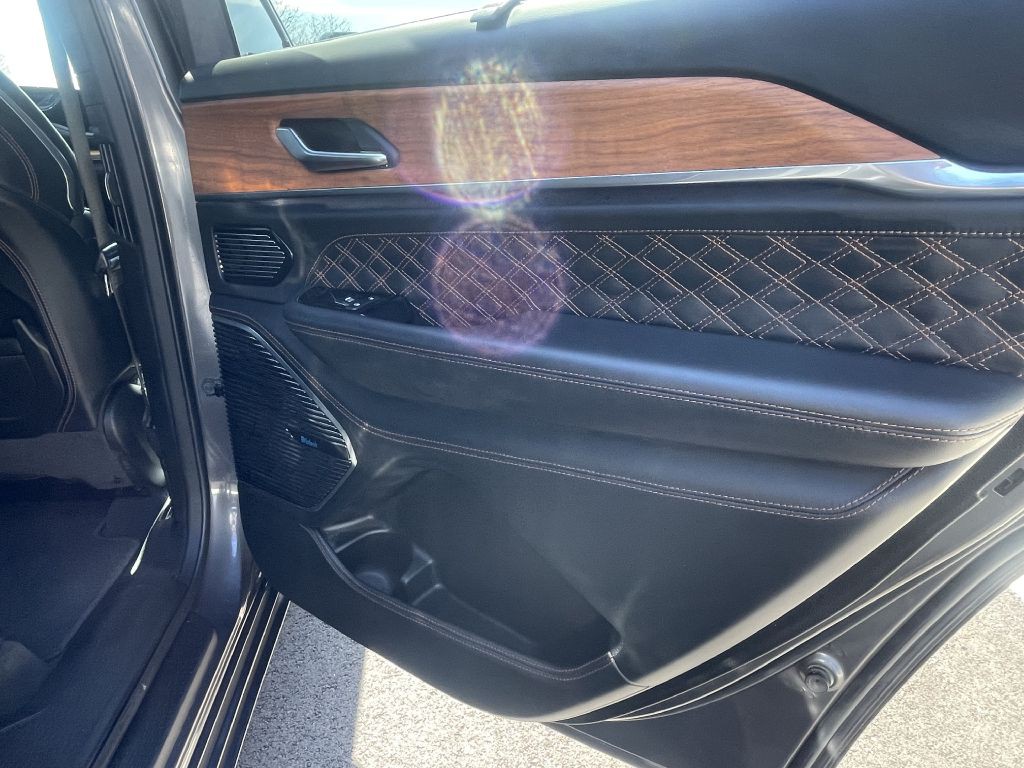 2023 Jeep Grand Cherokee Image 22