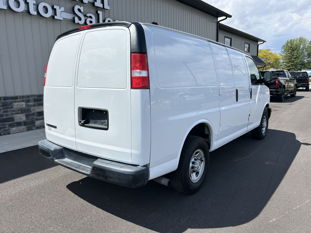 2021 Chevrolet Express Image 3