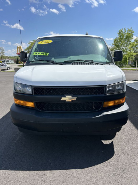 2021 Chevrolet Express Image 8
