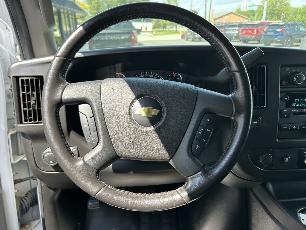 2021 Chevrolet Express Image 14