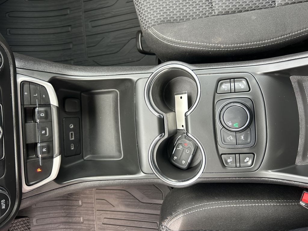 2022 GMC Terrain Image 17