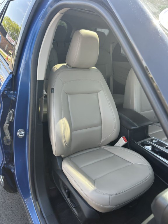 2021 Ford Explorer Image 30