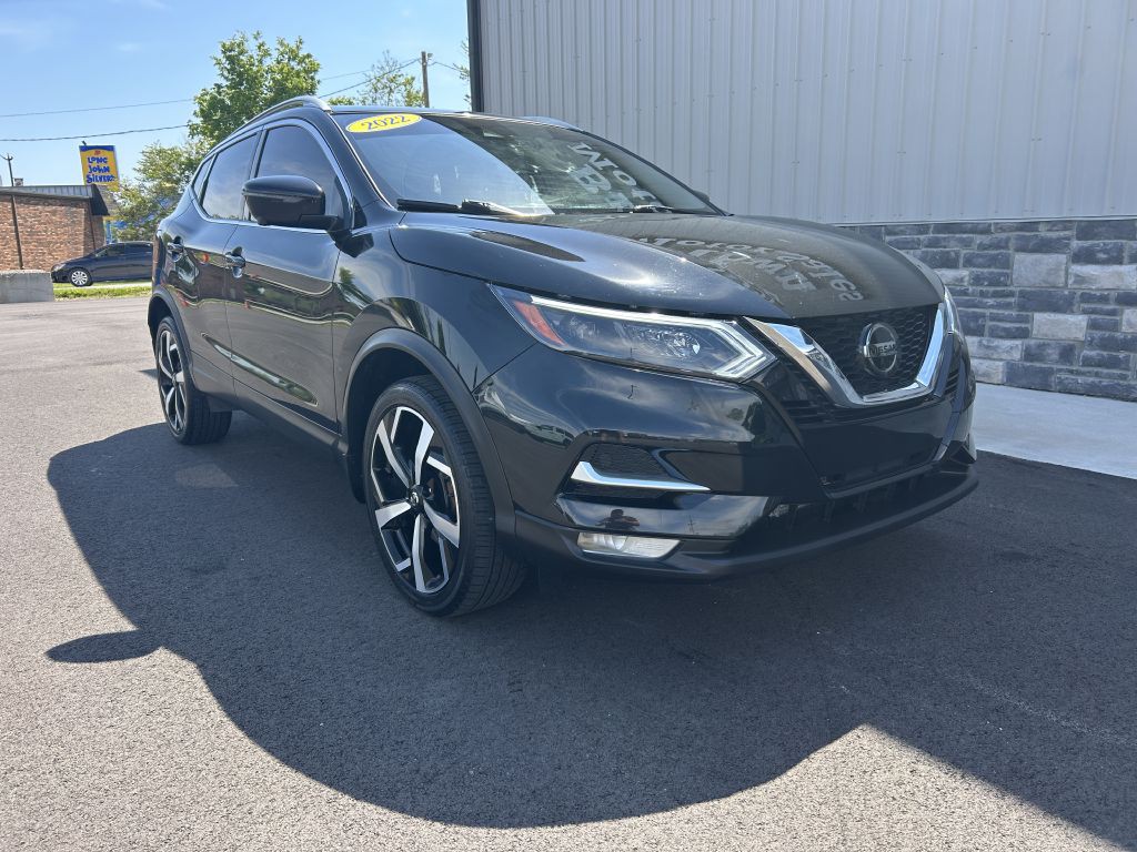 2022 Nissan Rogue Image 1