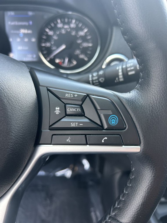 2022 Nissan Rogue Image 16