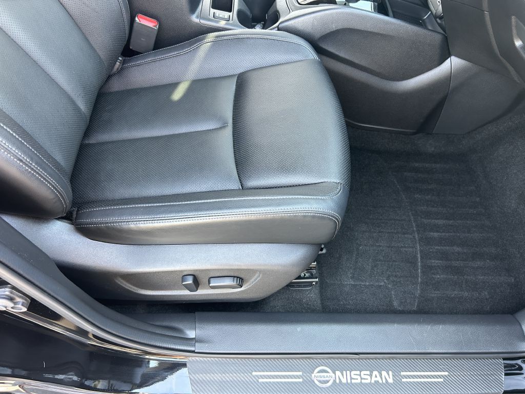 2022 Nissan Rogue Image 25