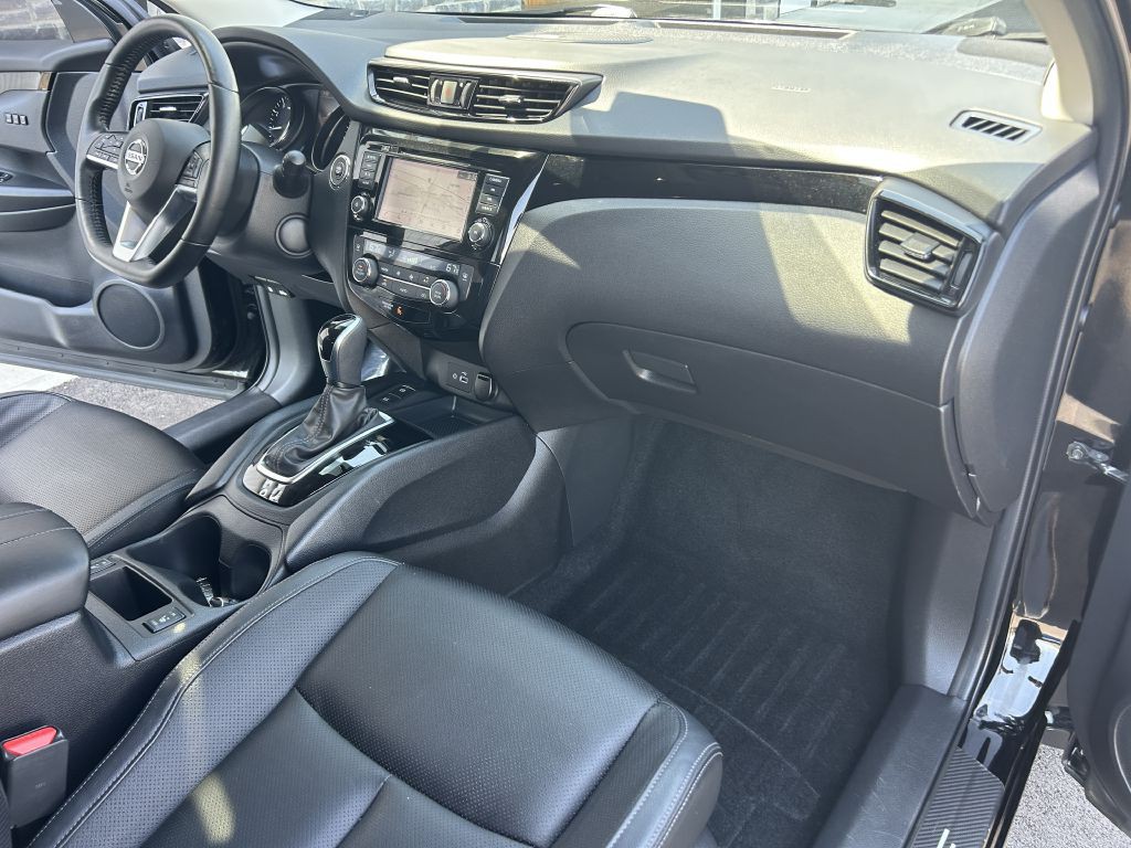 2022 Nissan Rogue Image 27
