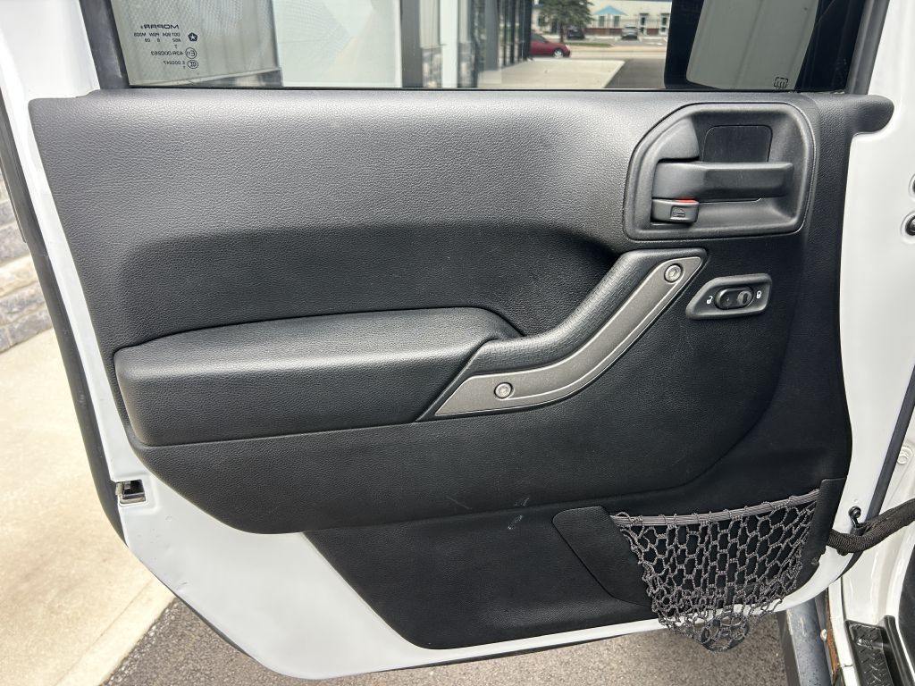 2016 Jeep Wrangler Unlimited Image 9