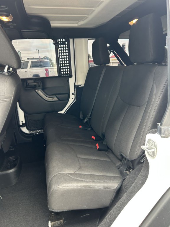 2016 Jeep Wrangler Unlimited Image 17