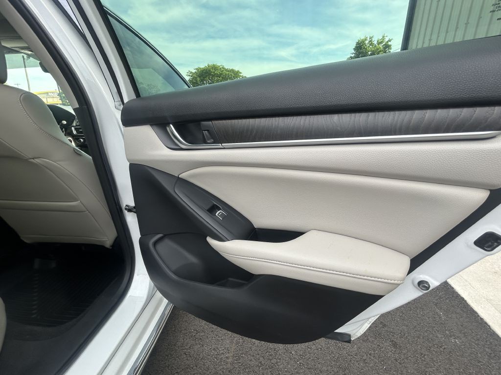 2022 Honda Accord Image 14