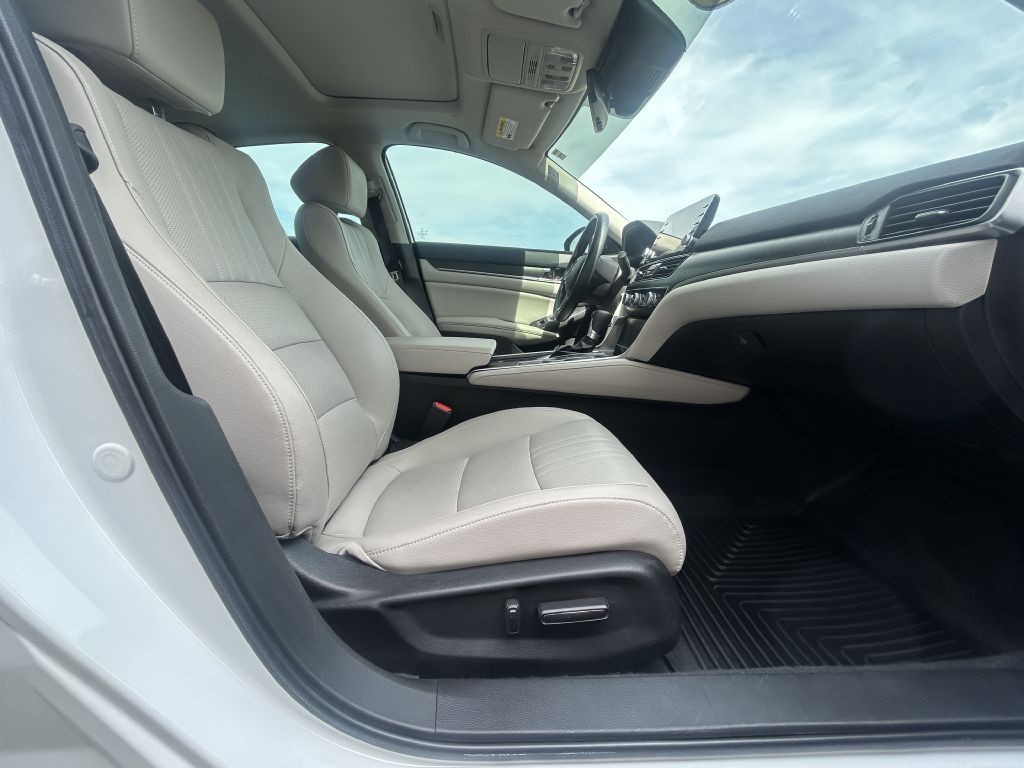 2022 Honda Accord Image 21