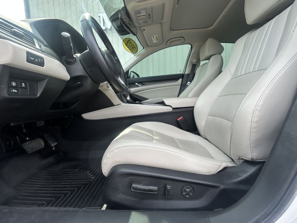 2022 Honda Accord Image 24