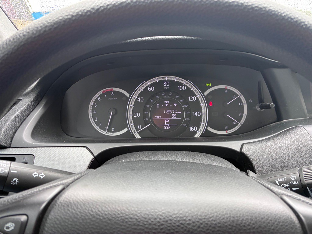 2015 Honda Accord Image 2
