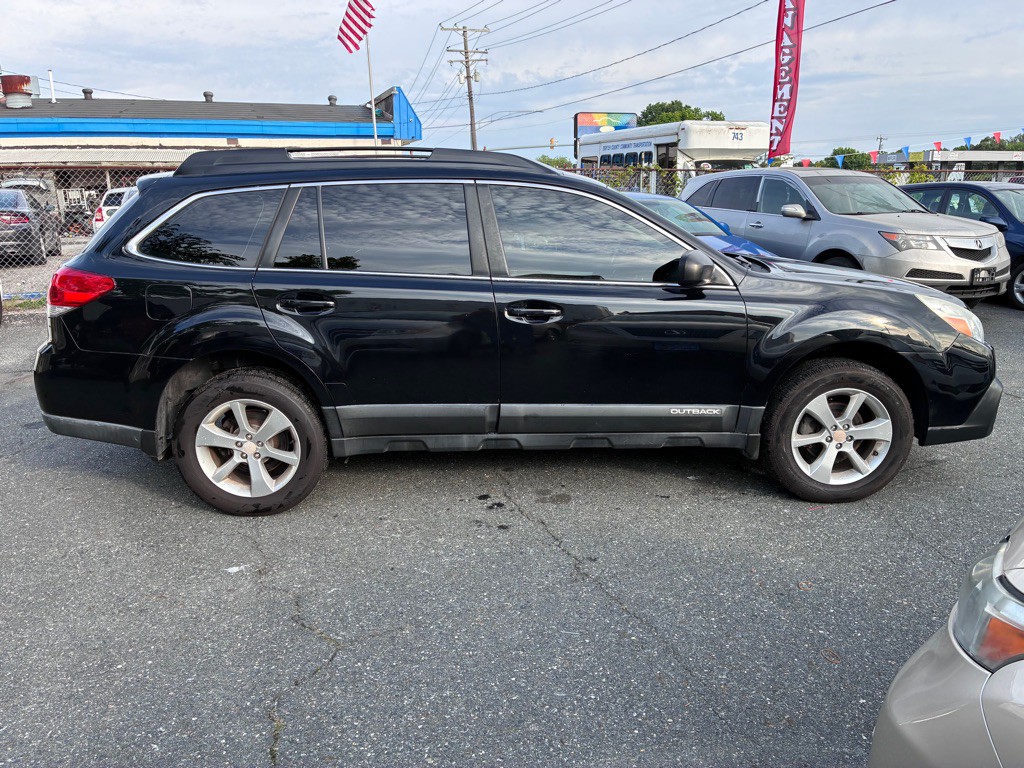2014 Subaru Outback Image 8