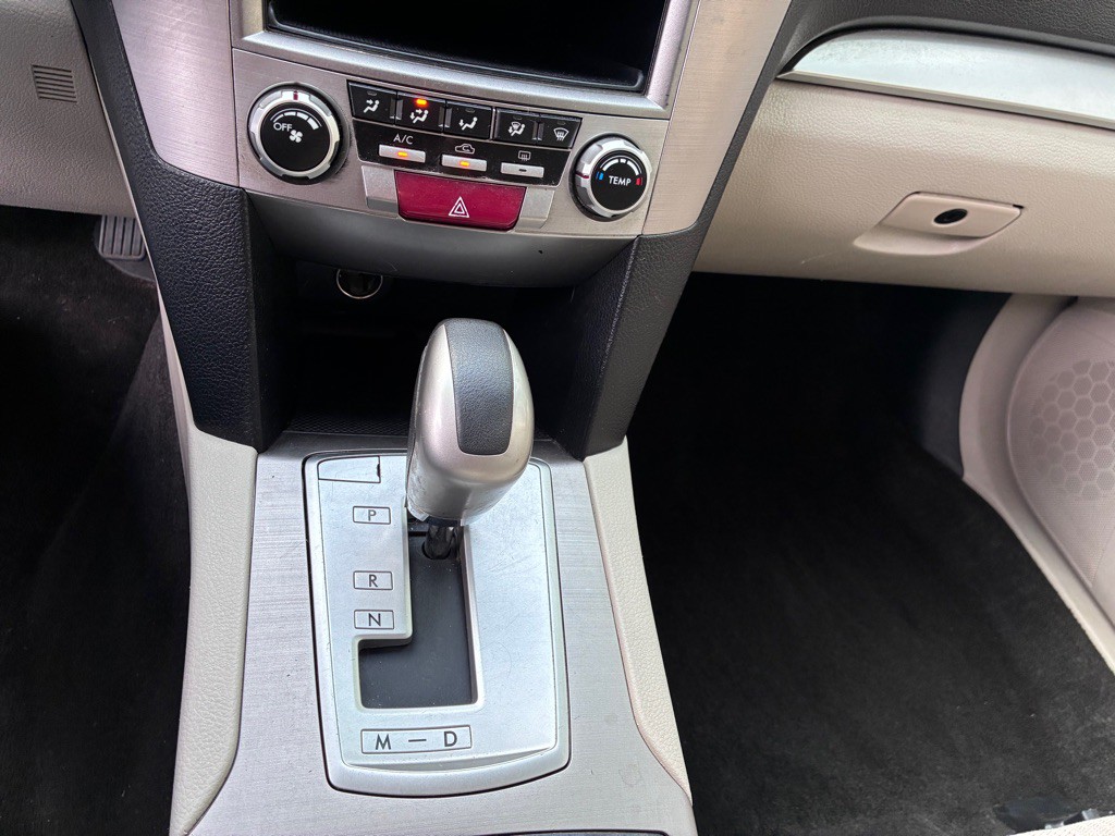 2014 Subaru Outback Image 14