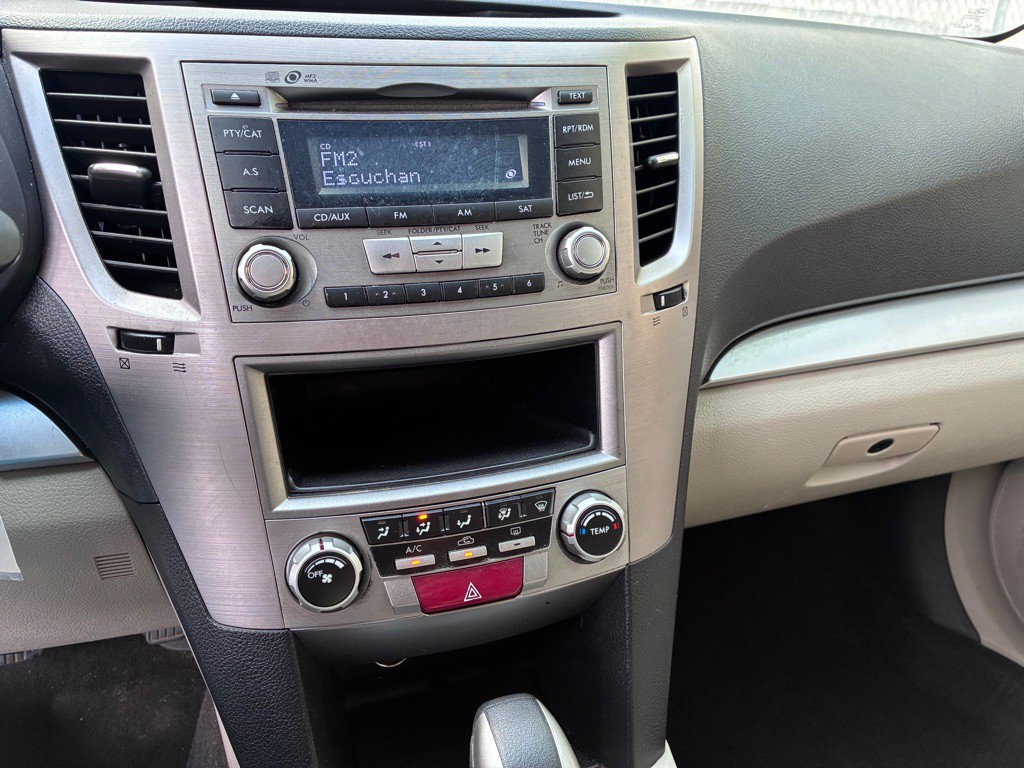 2014 Subaru Outback Image 15
