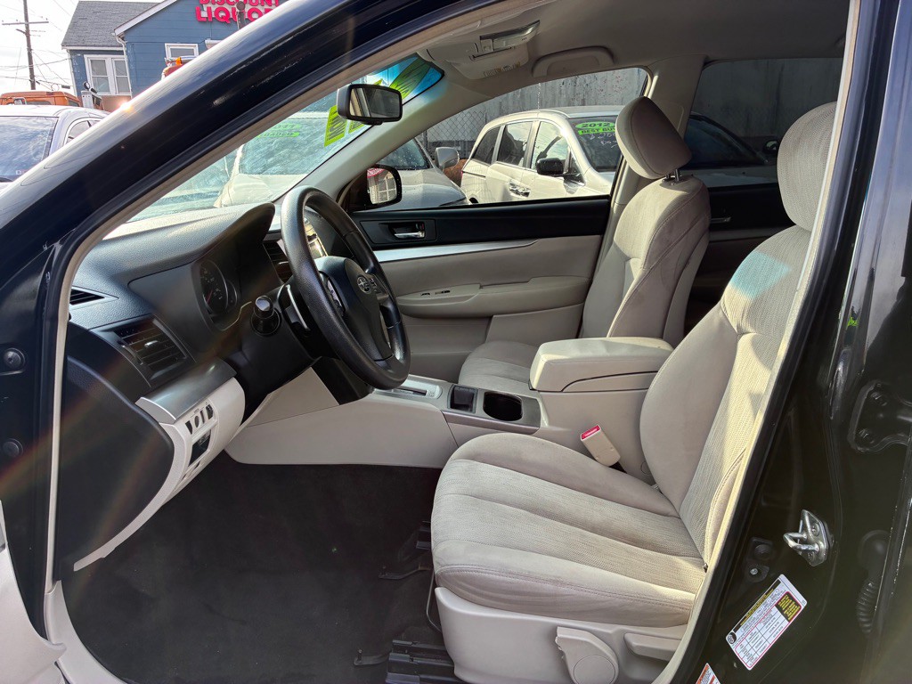 2014 Subaru Outback Image 19