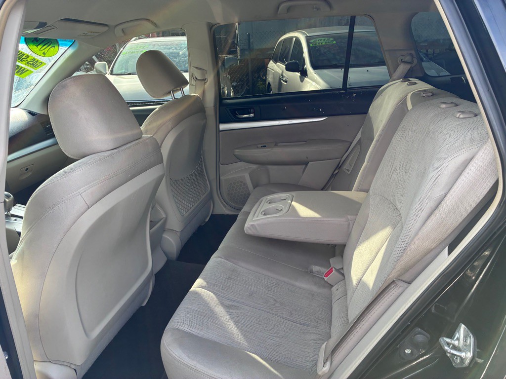 2014 Subaru Outback Image 21