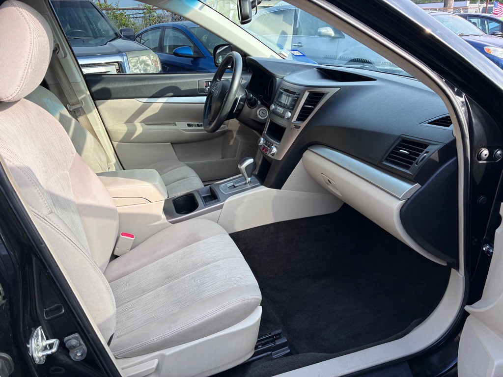 2014 Subaru Outback Image 25