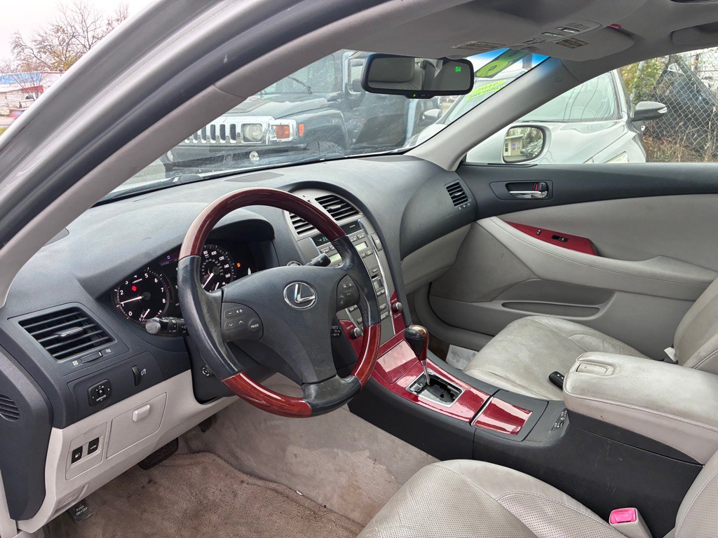 2008 Lexus ES Image 16