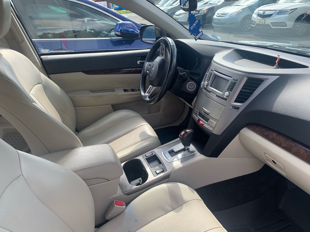 2014 Subaru Legacy Image 4
