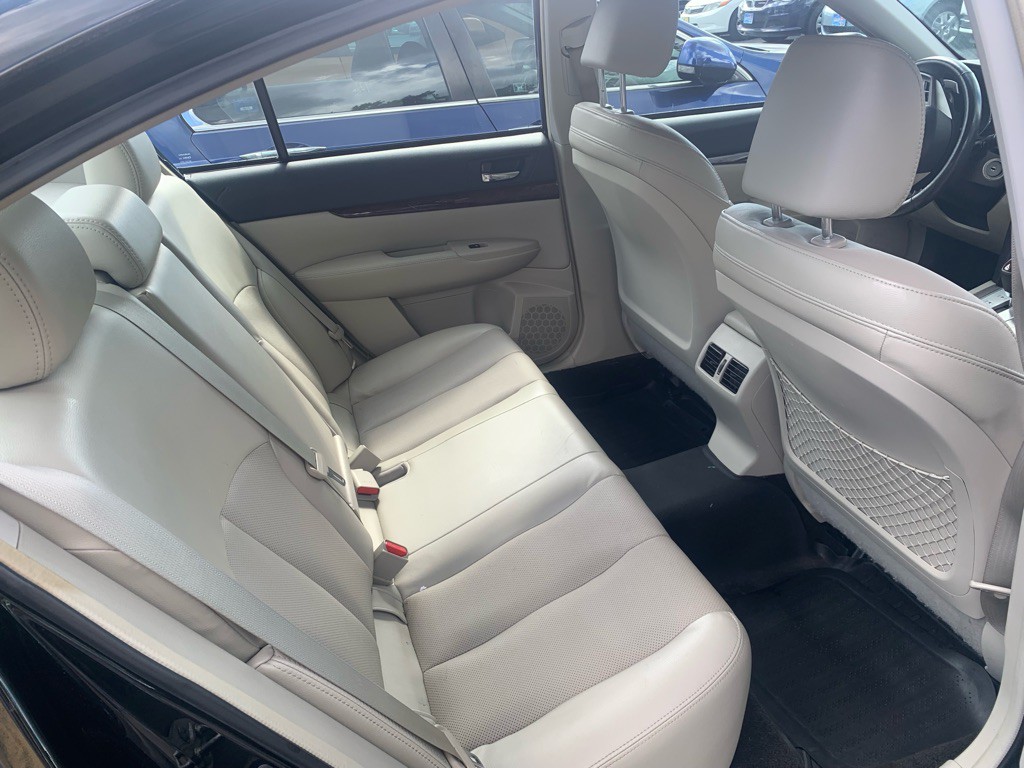 2014 Subaru Legacy Image 5