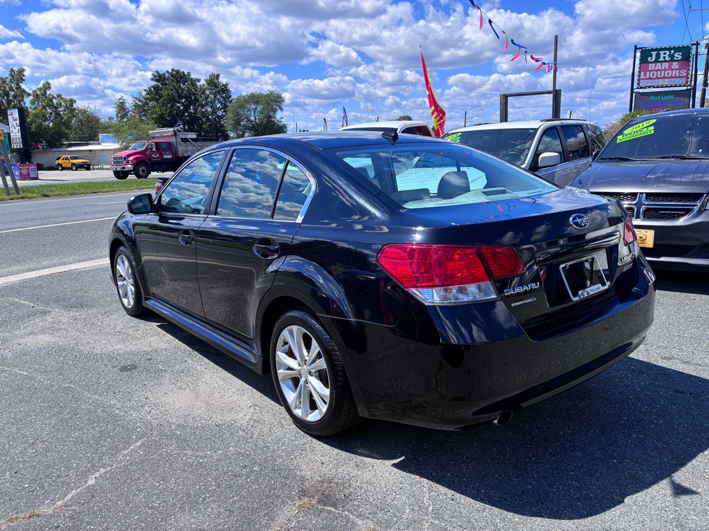 2014 Subaru Legacy Image 11