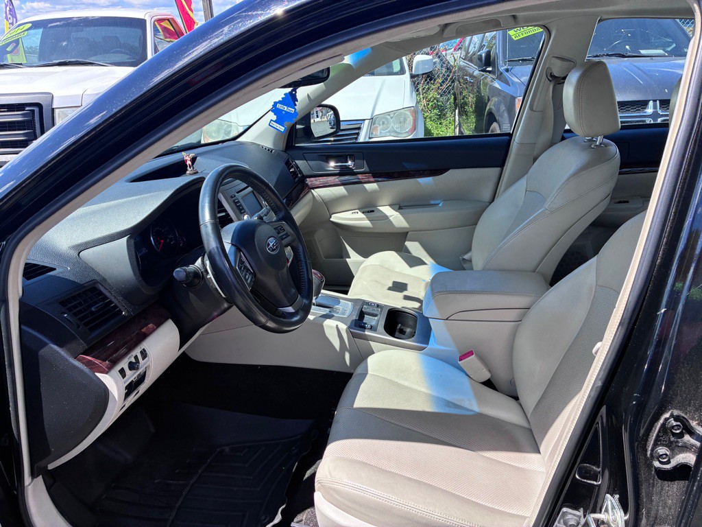2014 Subaru Legacy Image 21