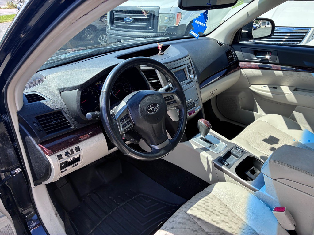 2014 Subaru Legacy Image 13
