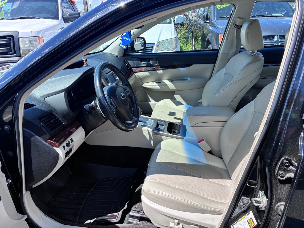 2014 Subaru Legacy Image 14