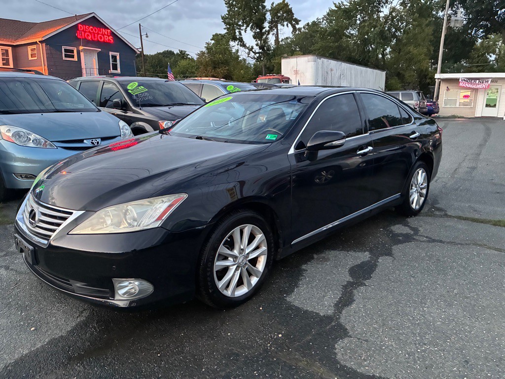 2011 Lexus ES Image 3