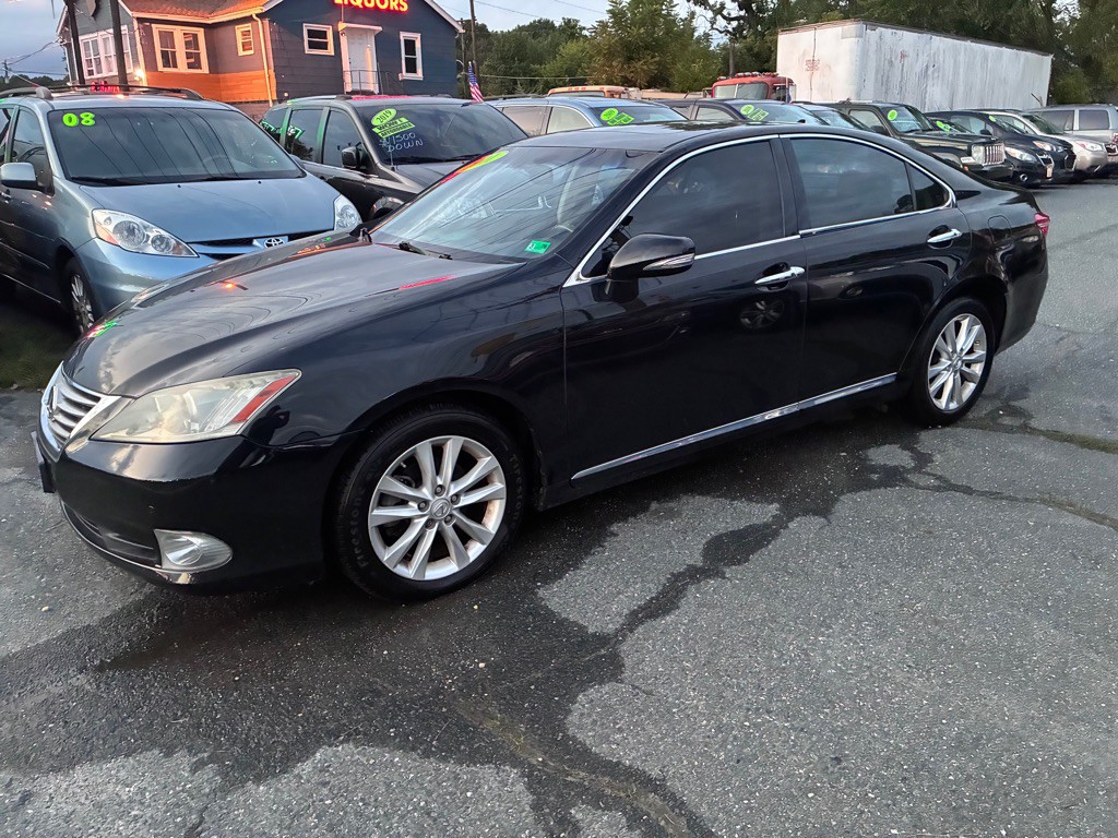 2011 Lexus ES Image 4