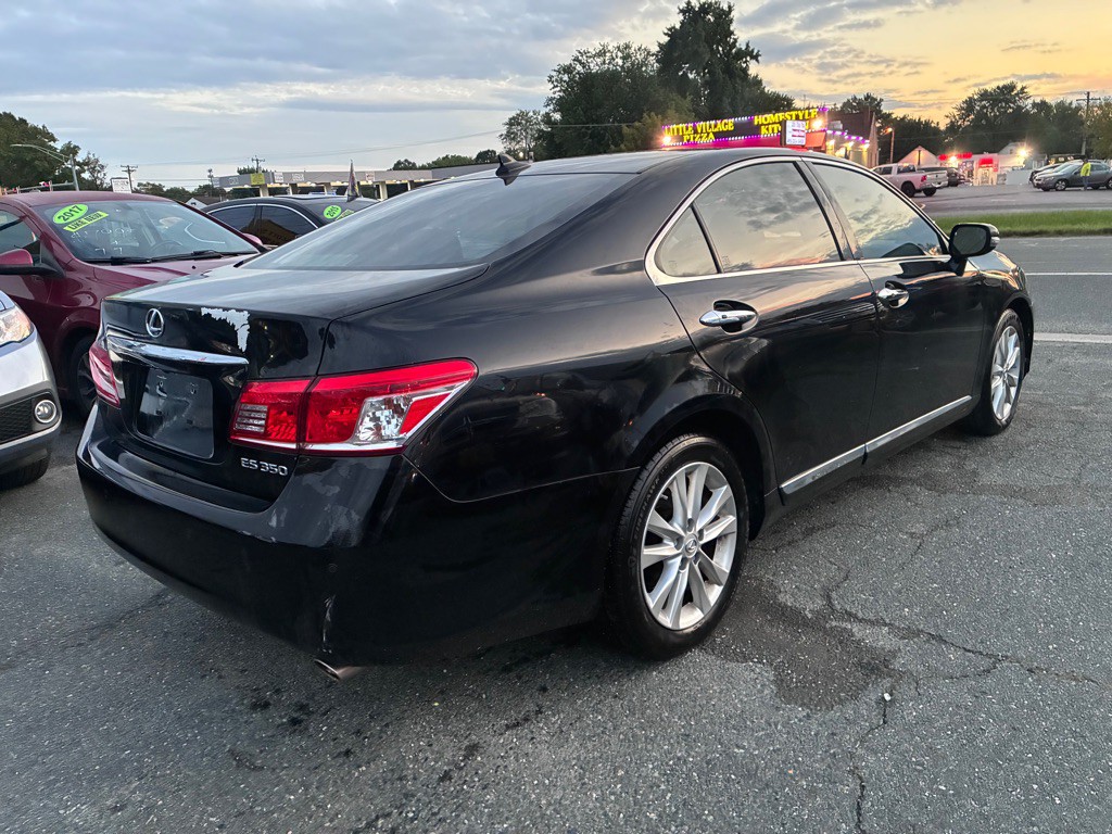 2011 Lexus ES Image 7