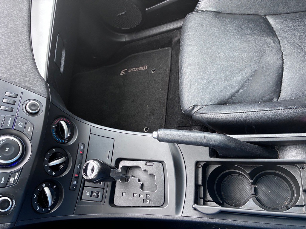 2012 Mazda Mazda3 Image 11