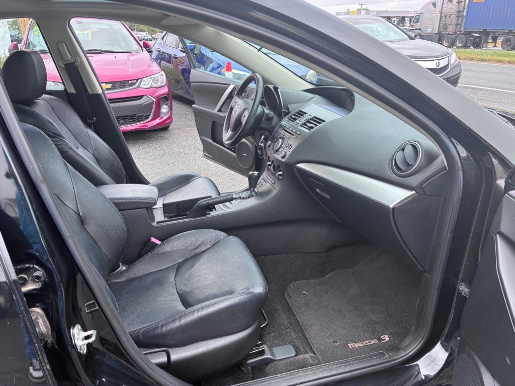 2012 Mazda Mazda3 Image 24