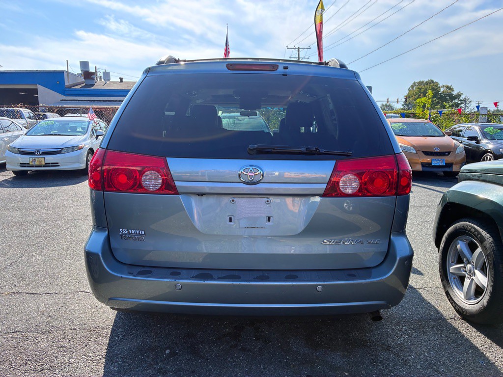 2008 Toyota Sienna Image 5