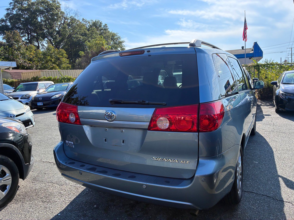 2008 Toyota Sienna Image 6