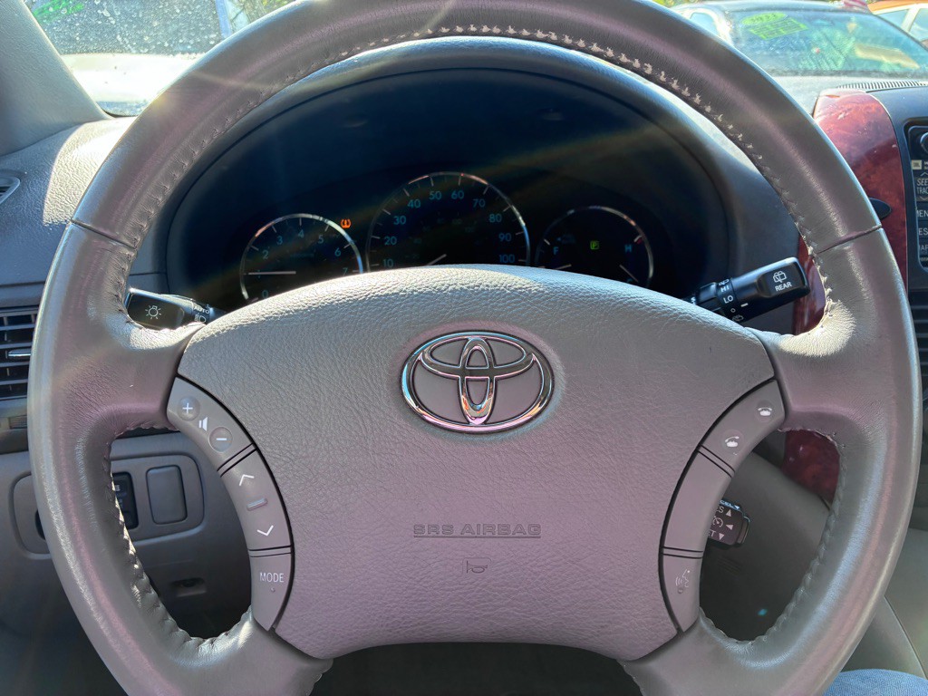 2008 Toyota Sienna Image 9
