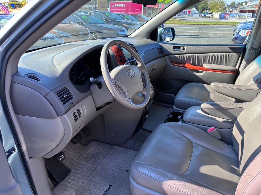 2008 Toyota Sienna Image 19