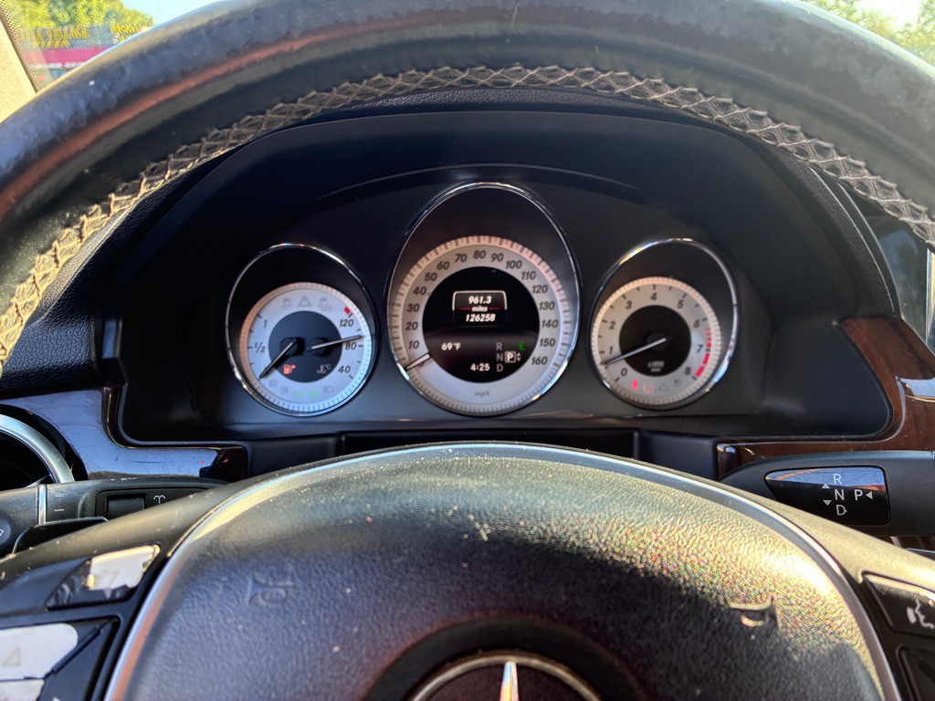 2015 Mercedes-Benz GLK-Class Image 10