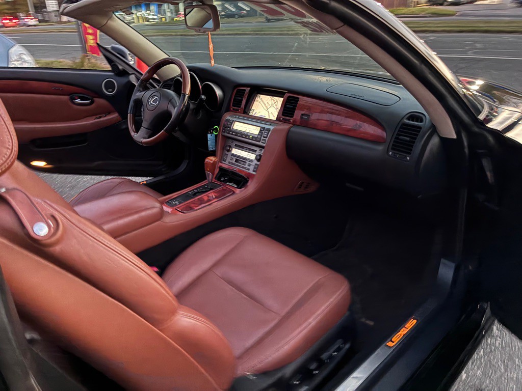 2002 Lexus SC Image 16