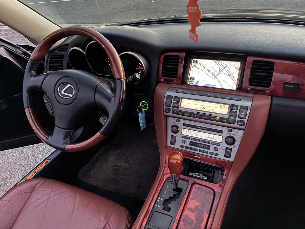 2002 Lexus SC Image 18