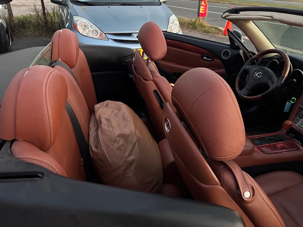 2002 Lexus SC Image 19