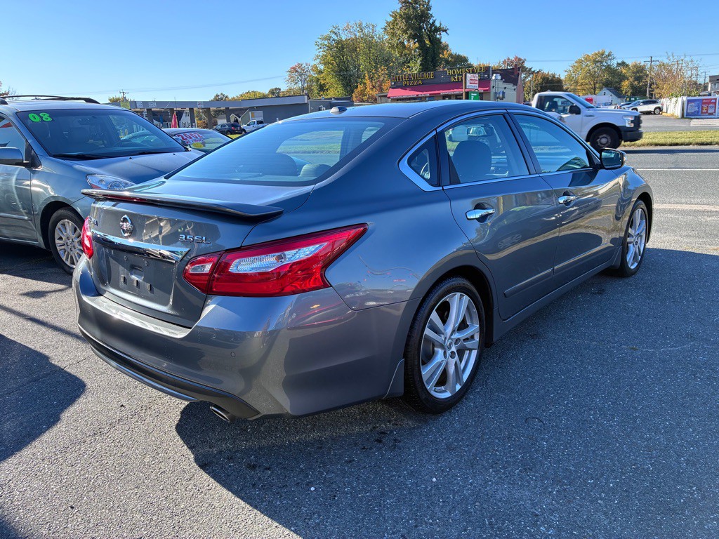 2016 Nissan Altima Image 7