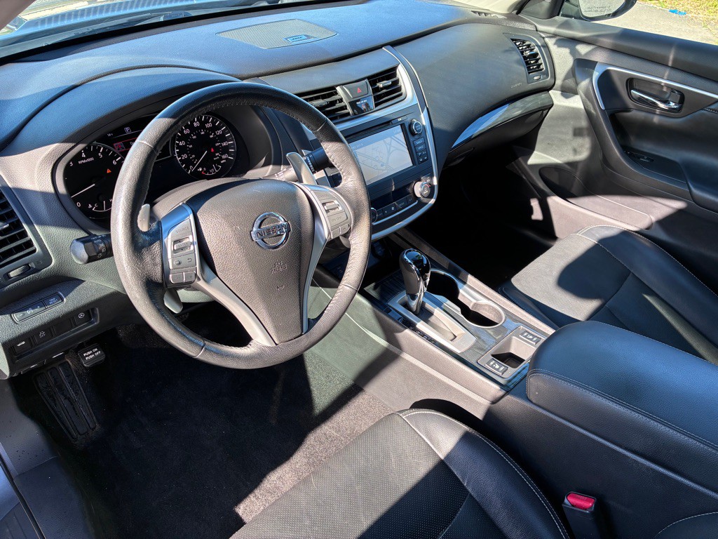 2016 Nissan Altima Image 12