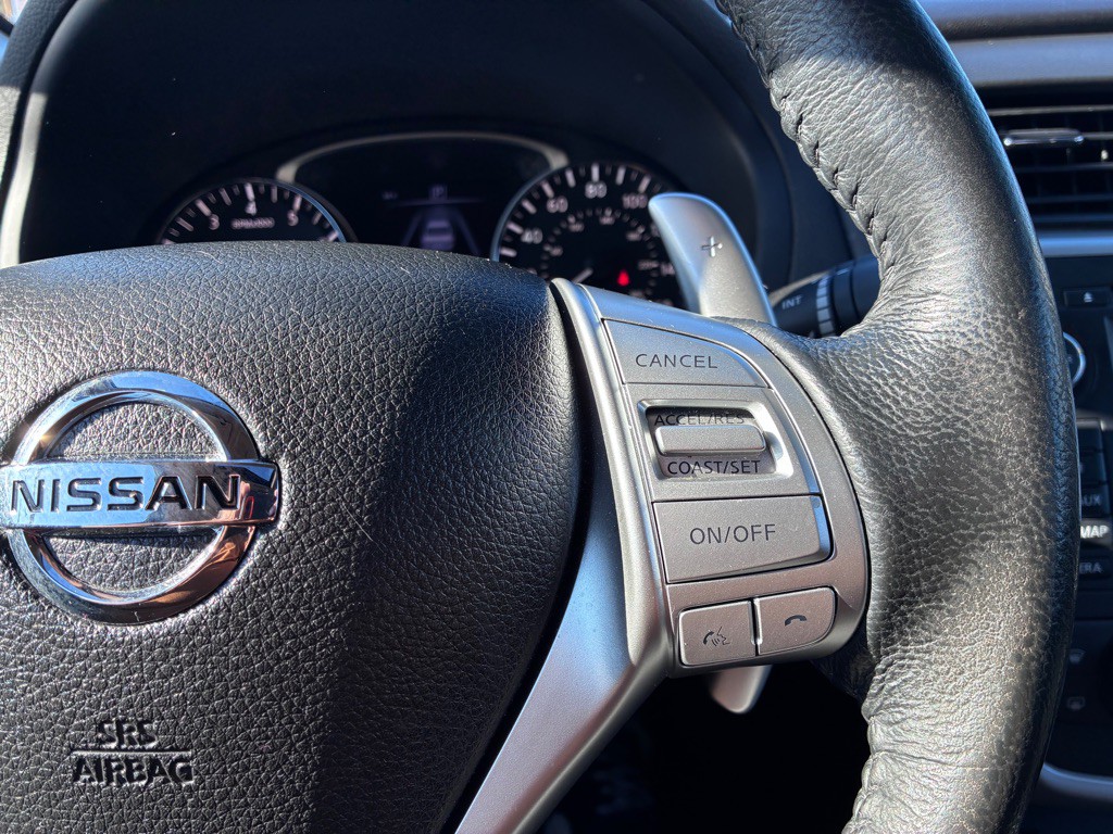 2016 Nissan Altima Image 18