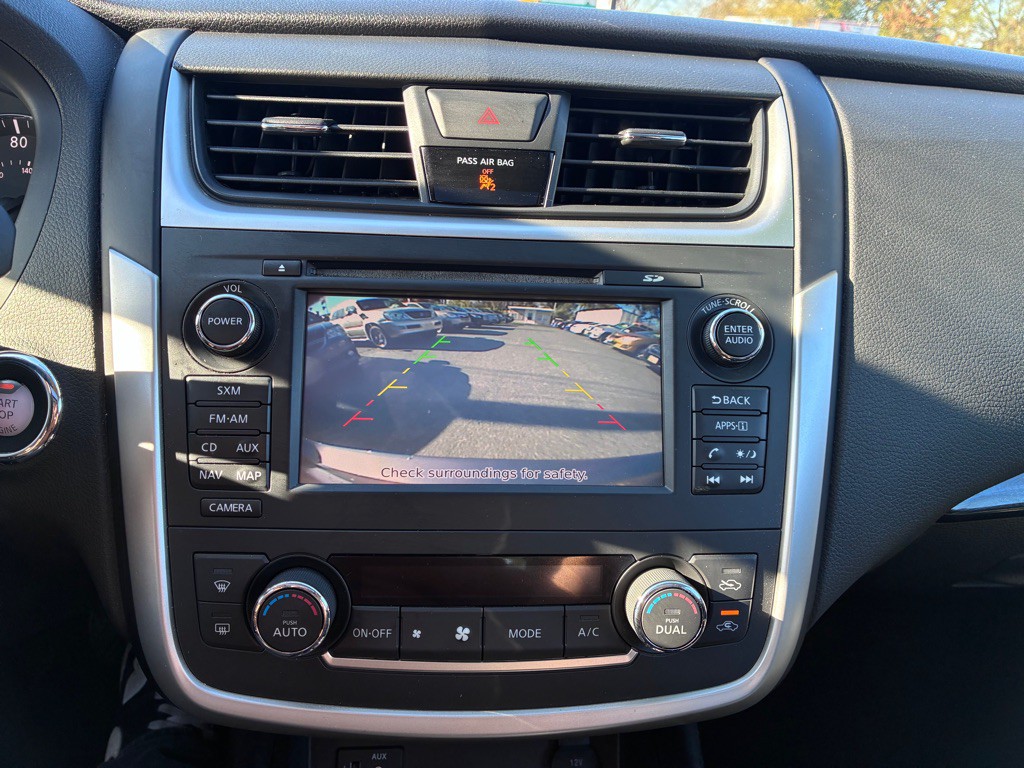 2016 Nissan Altima Image 25