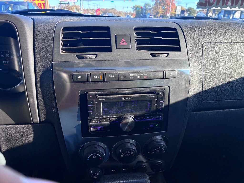 2007 HUMMER H3 Image 12