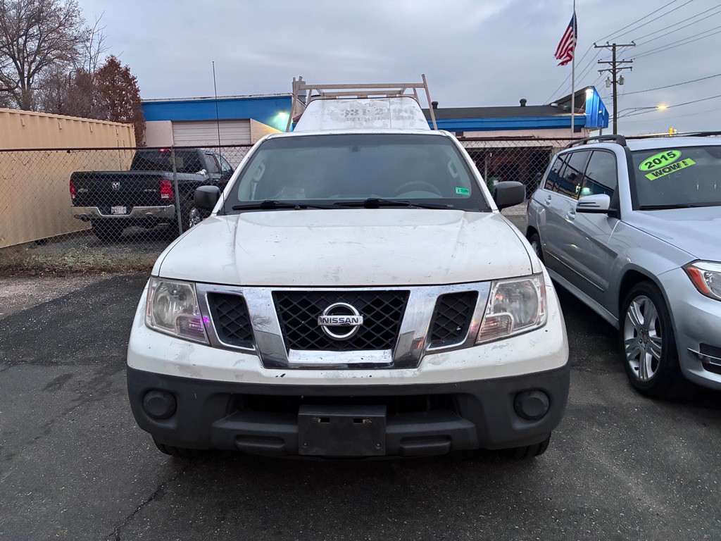 2016 Nissan Frontier Image 2
